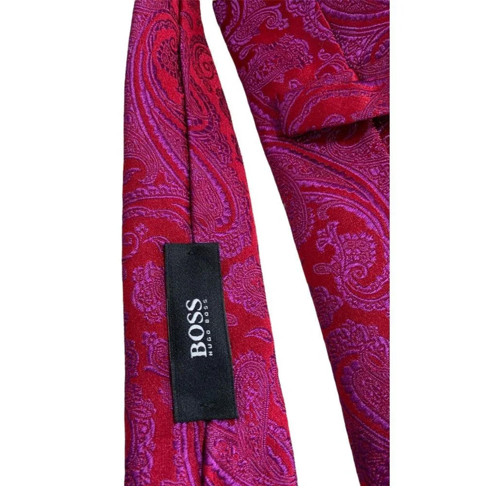 HUGO BOSS Burgundy Paisley Silk Tie ITALY 61